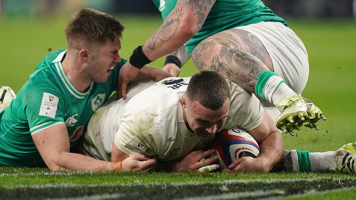 Ben Earl scores a try for England v Ireland in 2024 Six Nations 