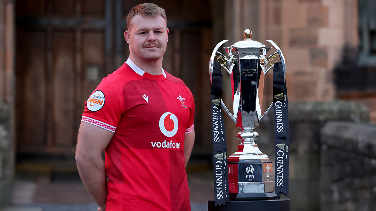 Dewi Lake with the Six Nations trophy at the 2026 launch