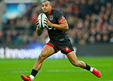 Jonathan Joseph playing for England against Argentina in 2017