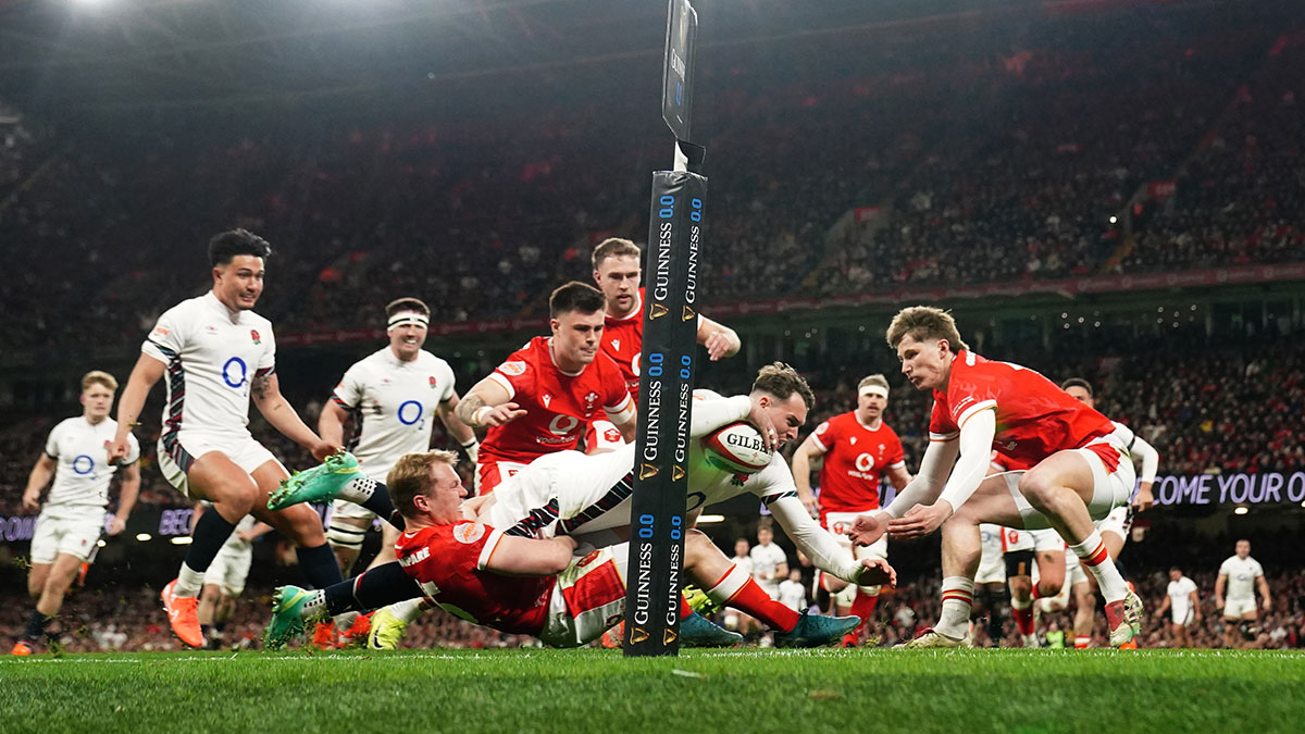 Tom Roebuck scores a try for England against Wales during 2025 Six Nations